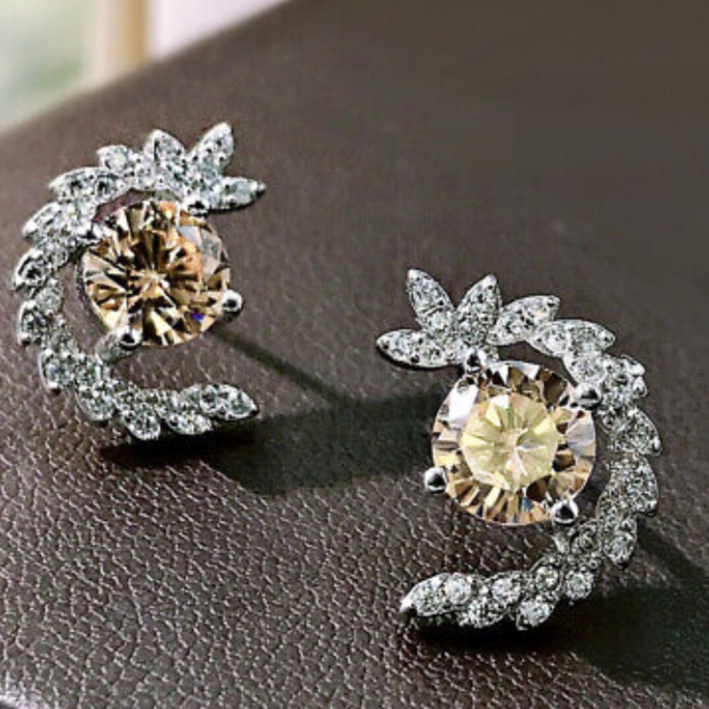 NWT sparkling sterling silver diamond earrings - Picture 7 of 7
